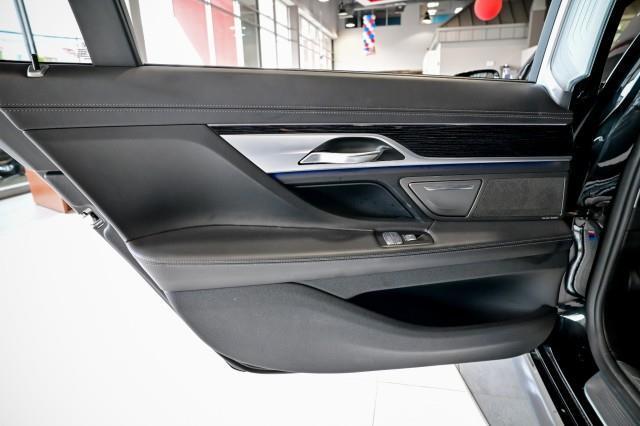 BMW 7-Series  2020