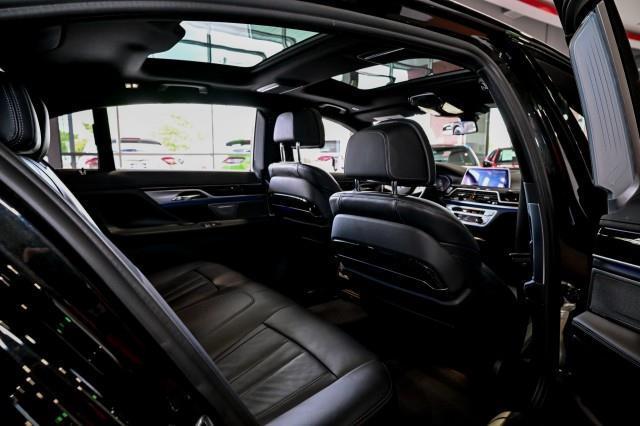 BMW 7-Series  2020