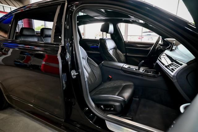 BMW 7-Series  2020