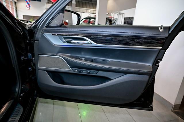 BMW 7-Series  2020