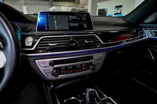 BMW 7-Series  2020