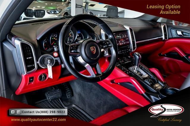 2018 Porsche Cayenne Platinum Edition, RED Interior