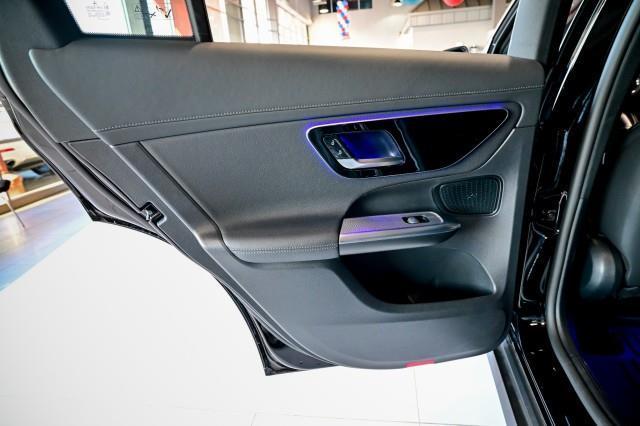 Mercedes-Benz GLC-Class  2023