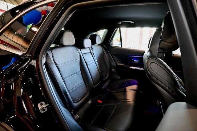 Mercedes-Benz GLC-Class  2023