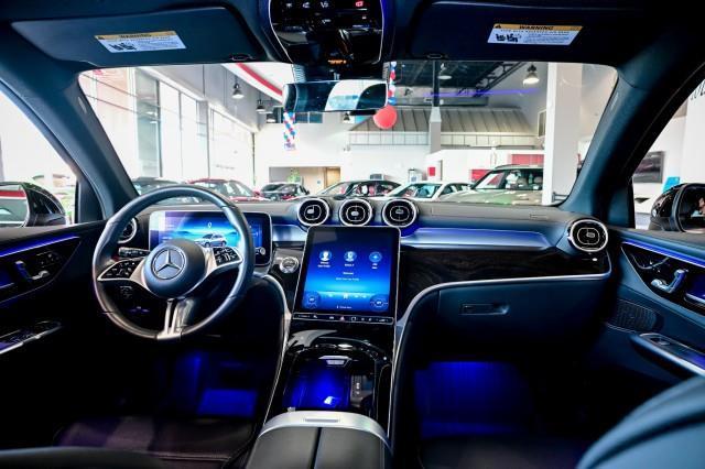 Mercedes-Benz GLC-Class  2023