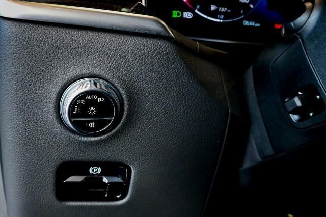 Mercedes-Benz GLC-Class  2023