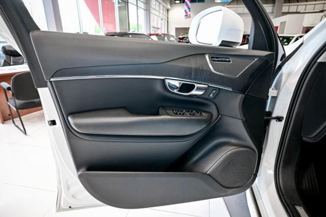 Volvo XC90  2020