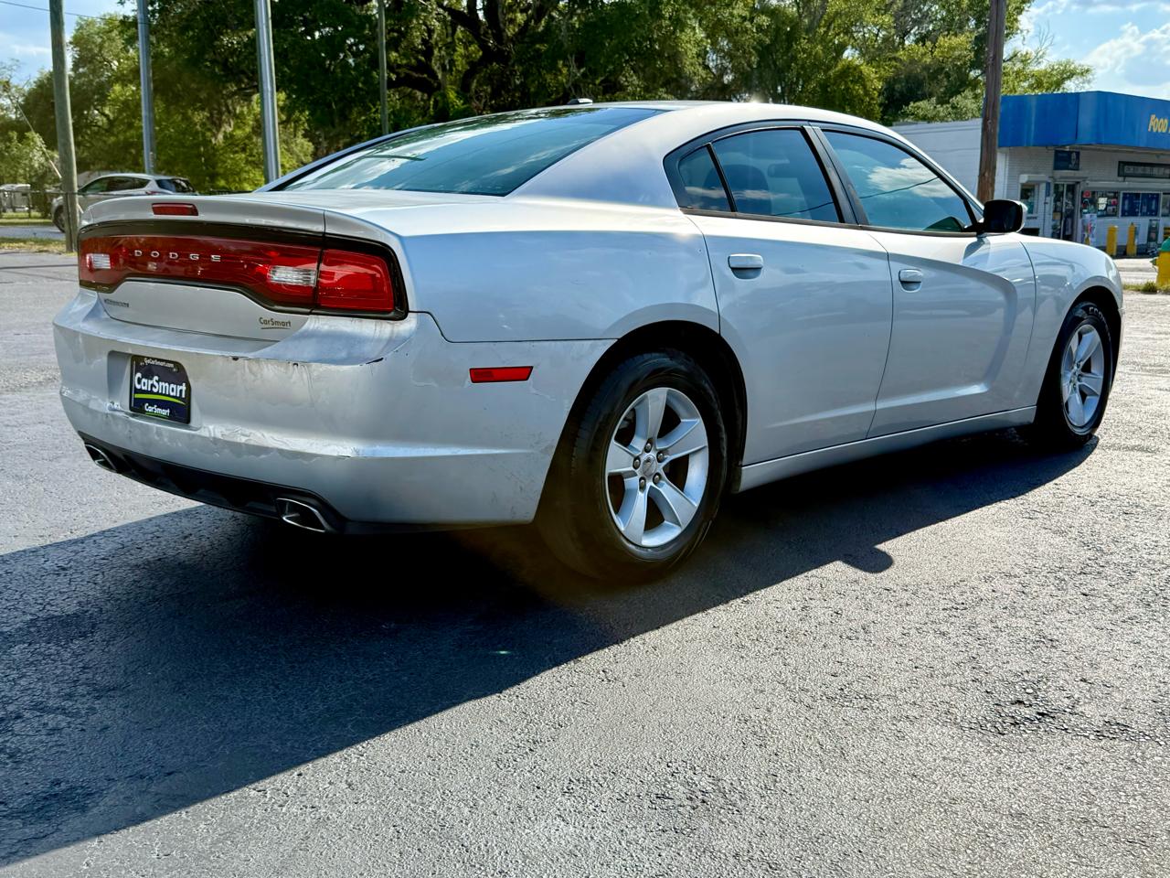 Dodge Charger SE 2012