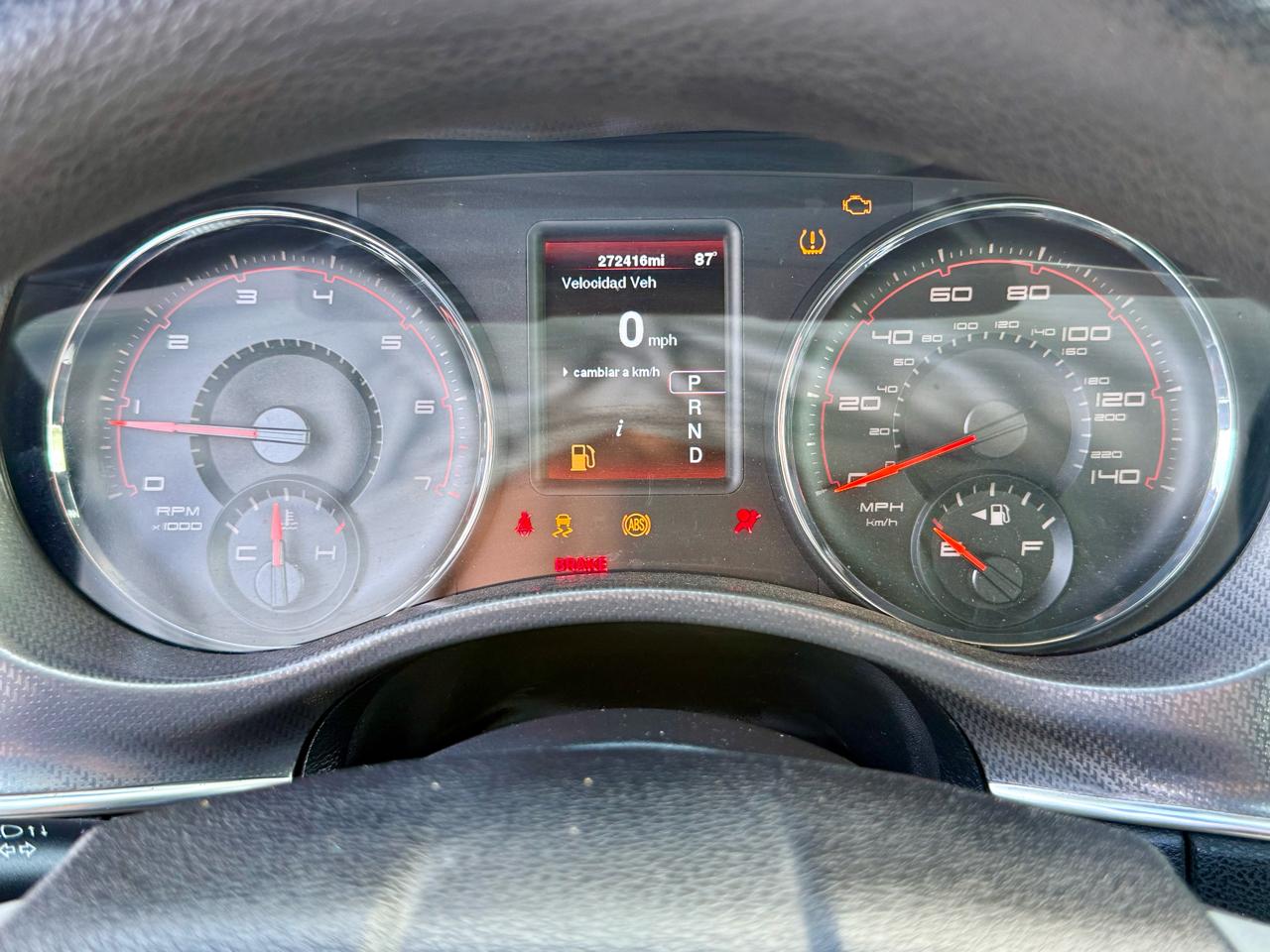 Dodge Charger SE 2012