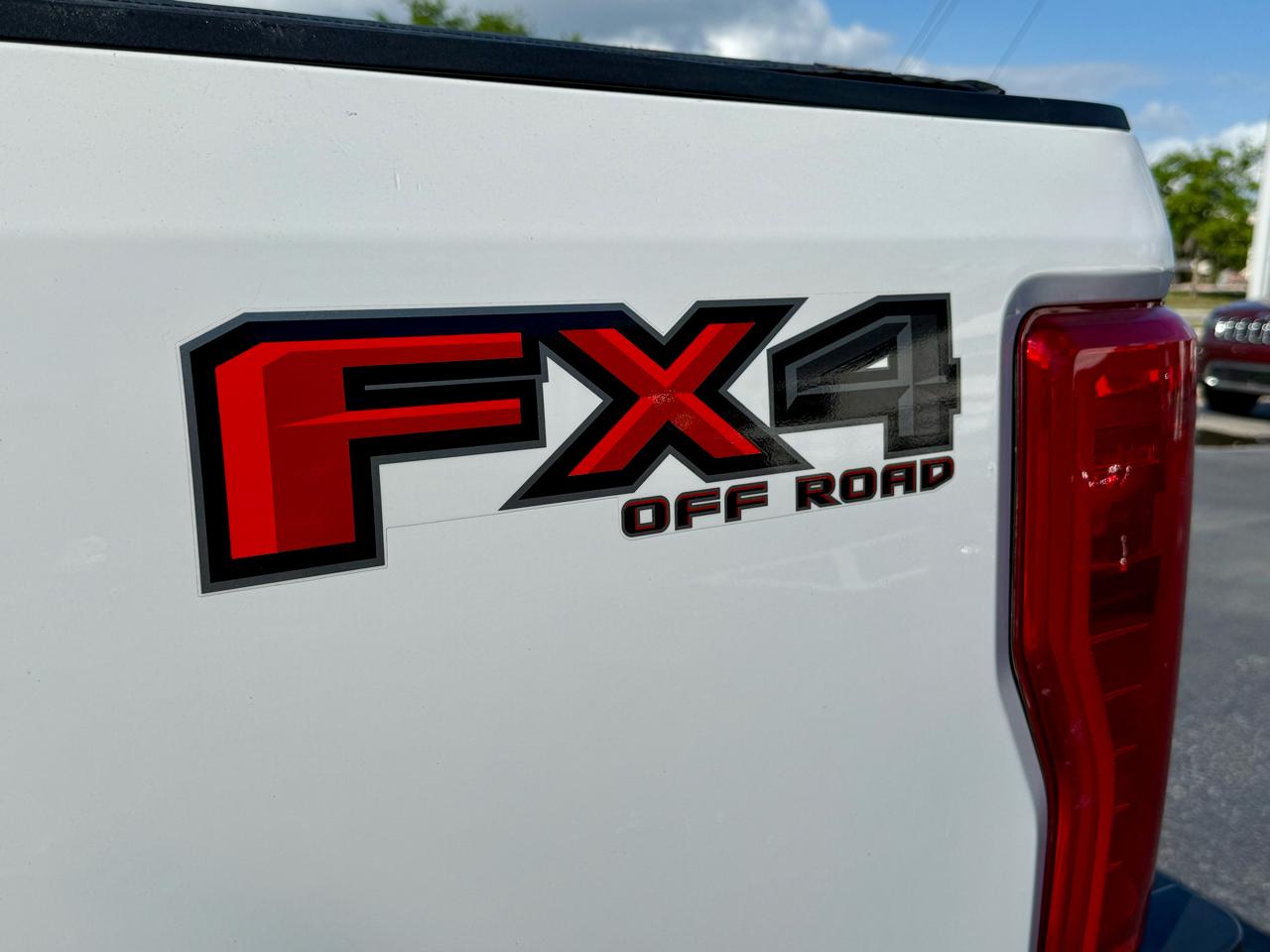 Ford F-250 SD XL Crew Cab 4WD 2017