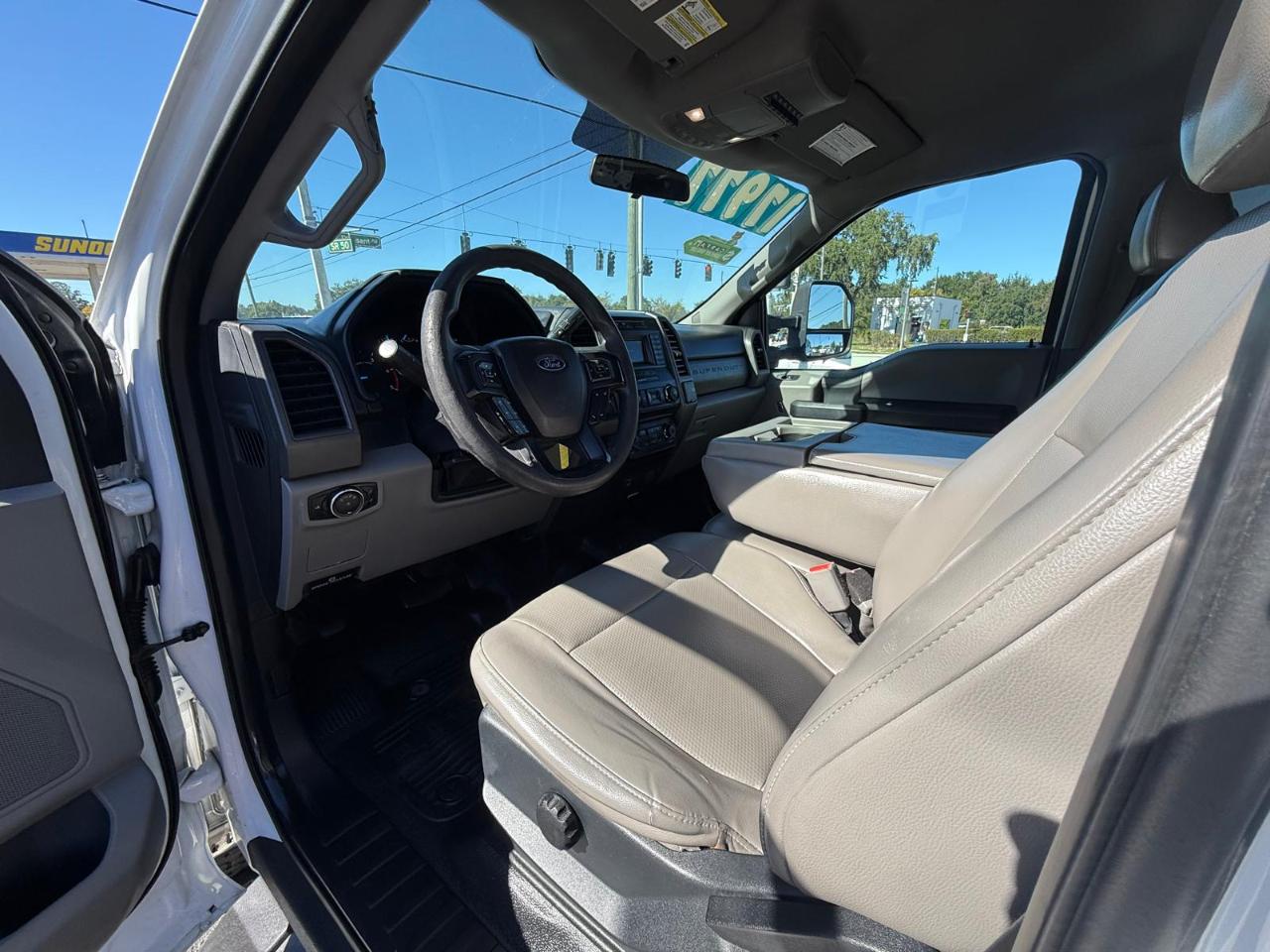 Ford F-250 SD XL Crew Cab 4WD 2017