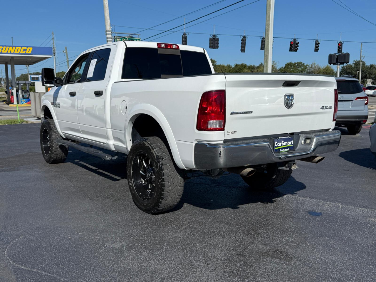RAM 1500 4WD Crew Cab 140.5" Outdoorsman 2017