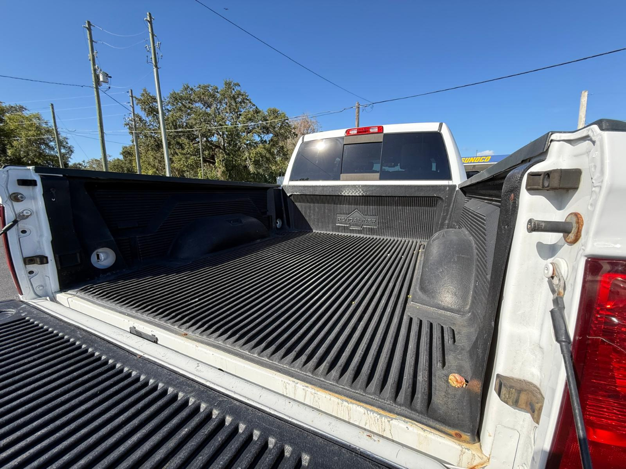 RAM 1500 4WD Crew Cab 140.5" Outdoorsman 2017