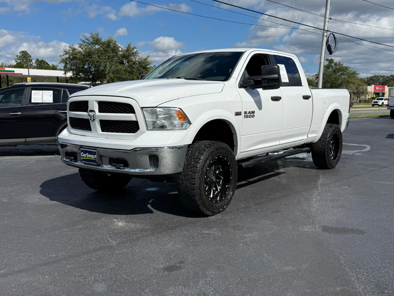 RAM 1500 4WD Crew Cab 140.5" Outdoorsman 2017