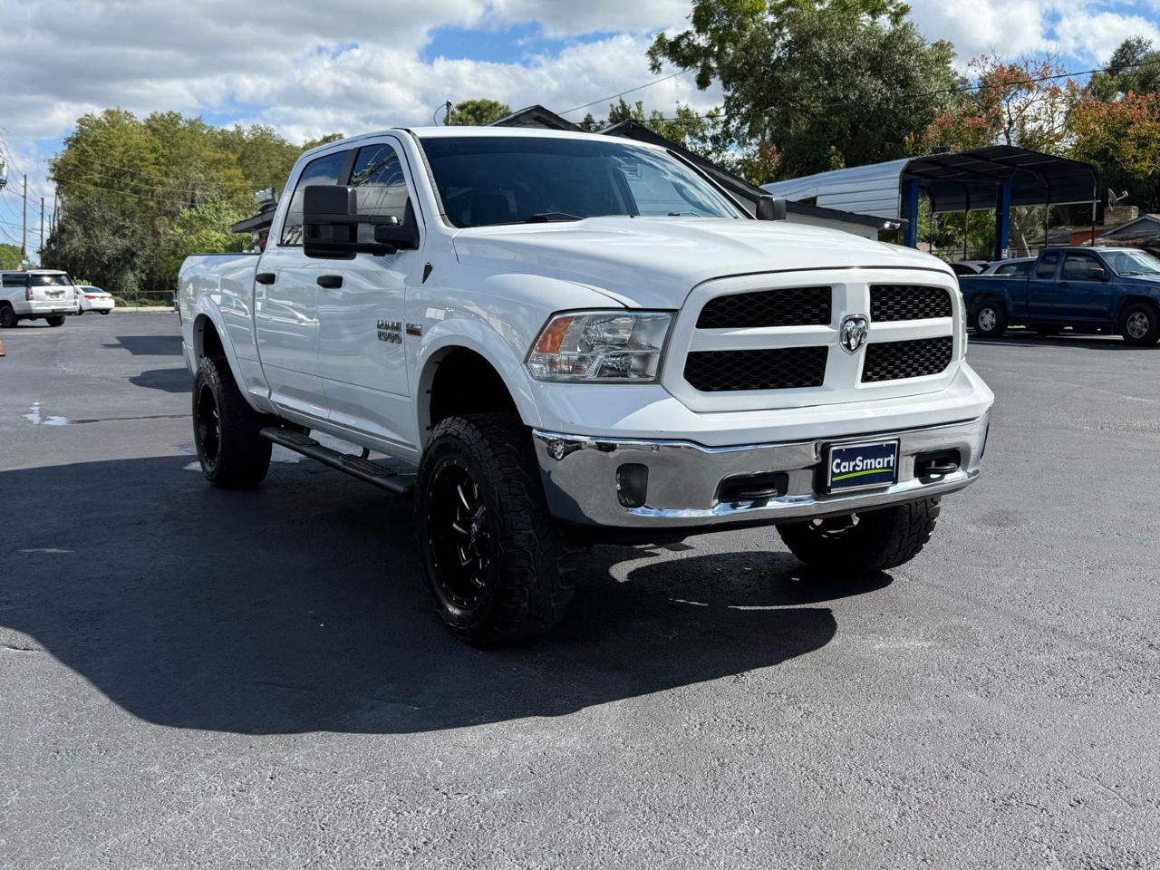 RAM 1500 4WD Crew Cab 140.5" Outdoorsman 2017