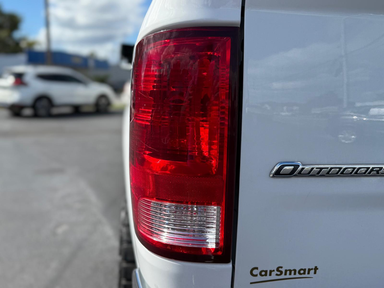 RAM 1500 4WD Crew Cab 140.5" Outdoorsman 2017