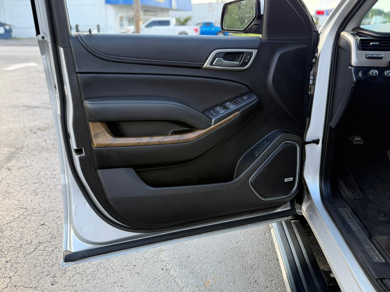 GMC Yukon XL Denali 4WD 2019