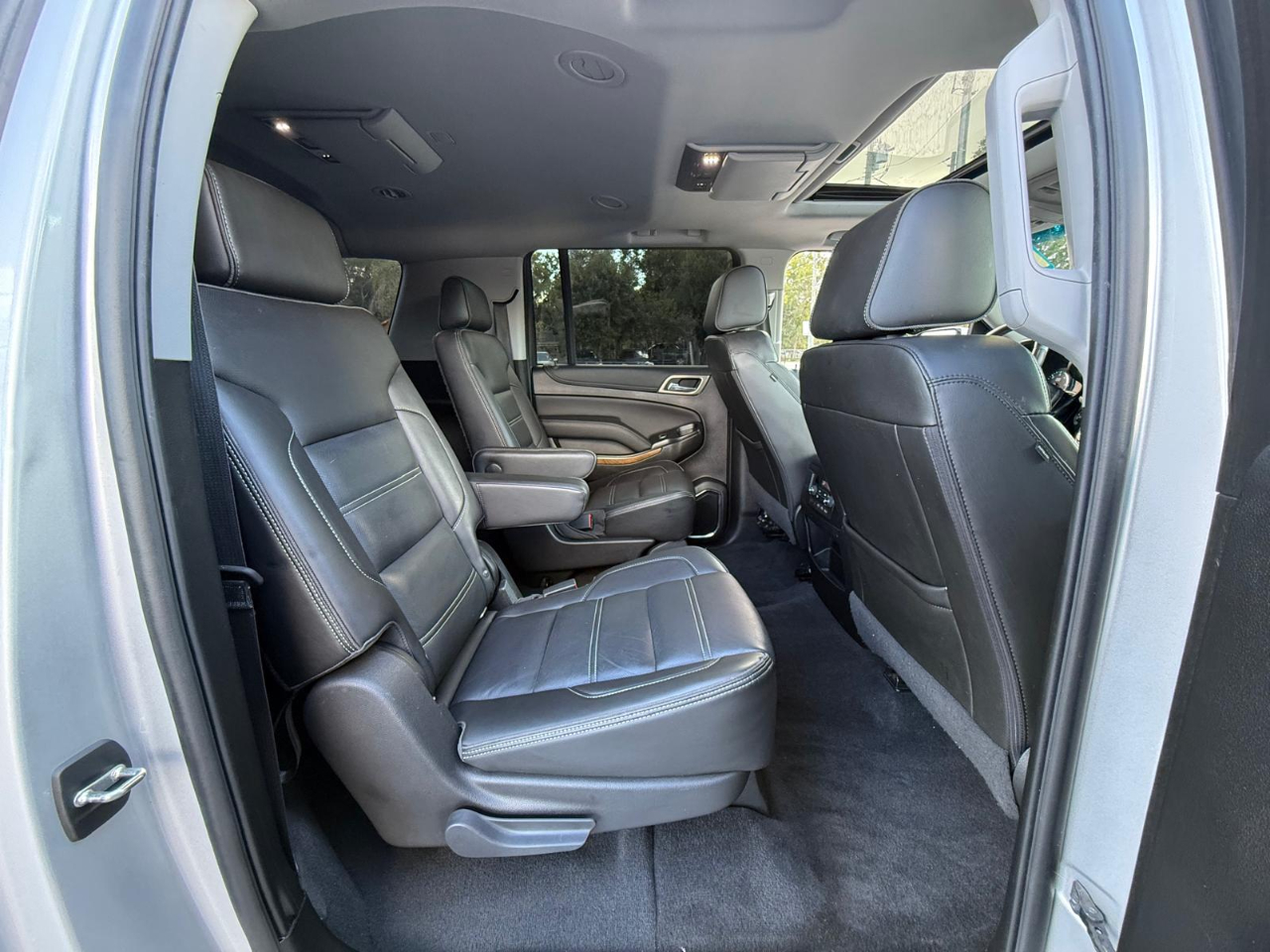 GMC Yukon XL Denali 4WD 2019