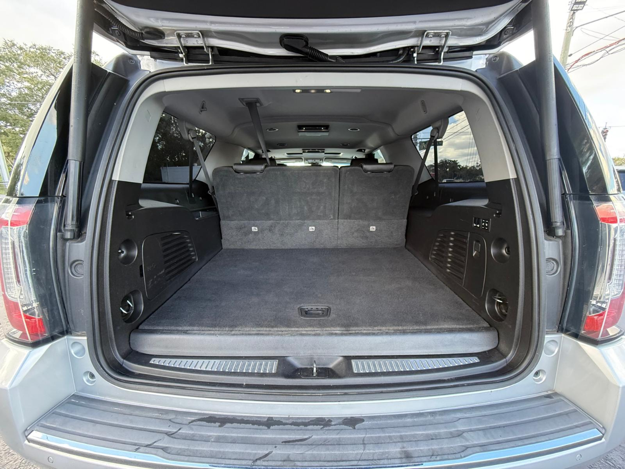 GMC Yukon XL Denali 4WD 2019