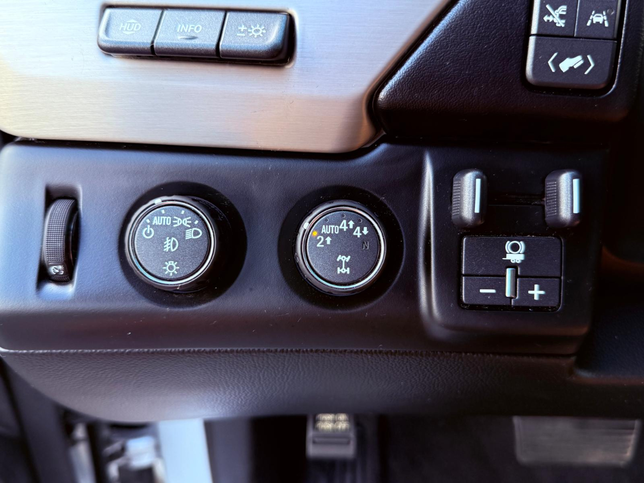 GMC Yukon XL Denali 4WD 2019