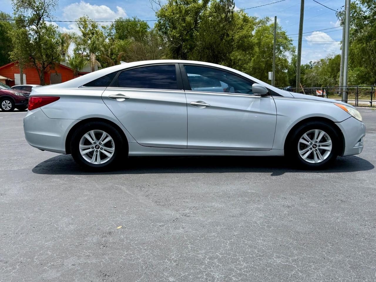 Hyundai Sonata GLS 4D Sedan 2.4 2012