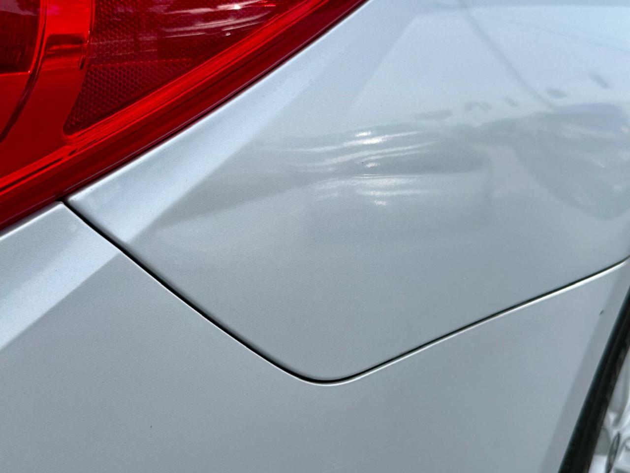 Hyundai Sonata GLS 4D Sedan 2.4 2012