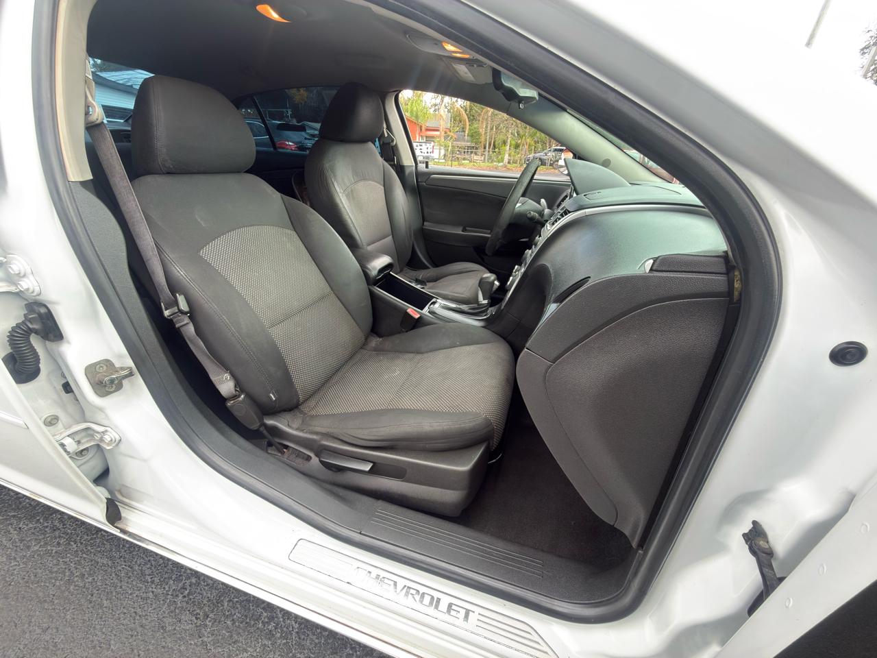 Chevrolet Malibu 1LT 2012