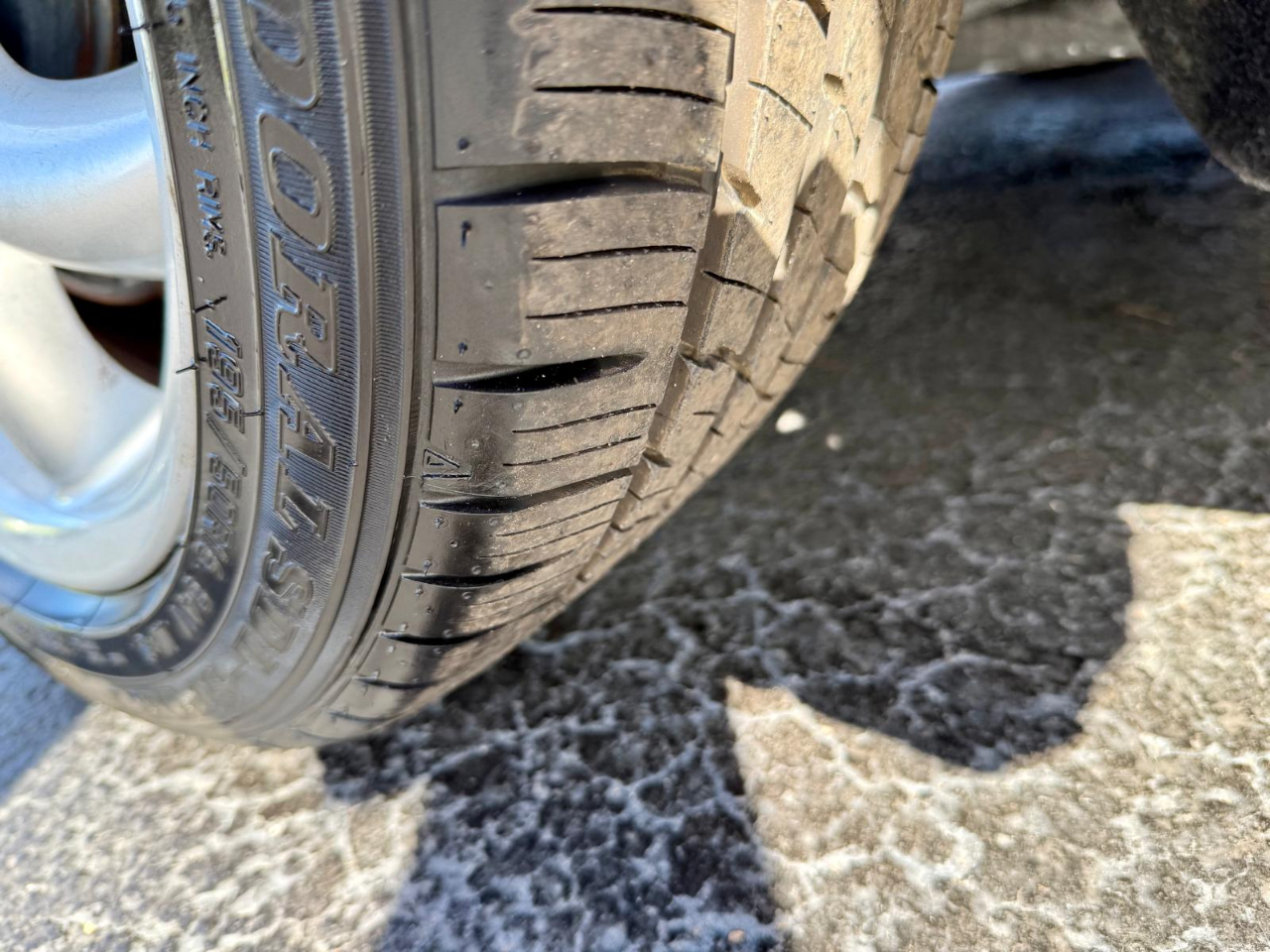 MINI Cooper Base 2D Hatchback 2012