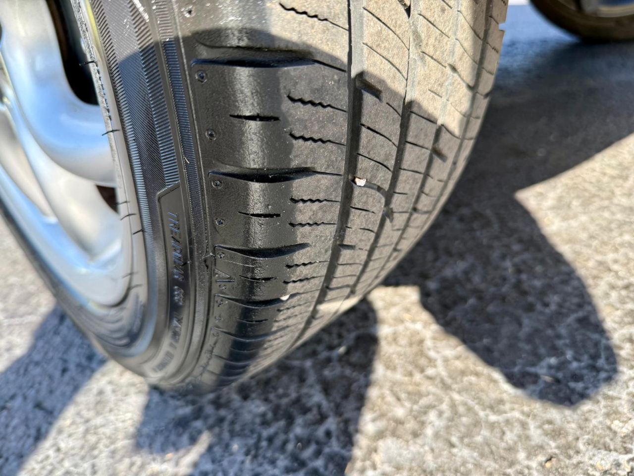 MINI Cooper Base 2D Hatchback 2012