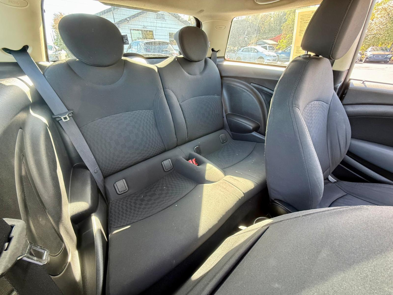 MINI Cooper Base 2D Hatchback 2012