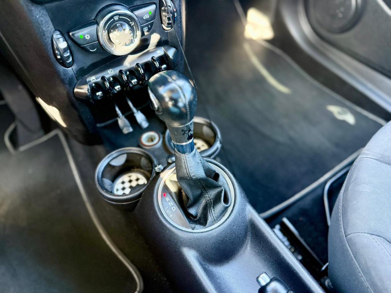 MINI Cooper Base 2D Hatchback 2012