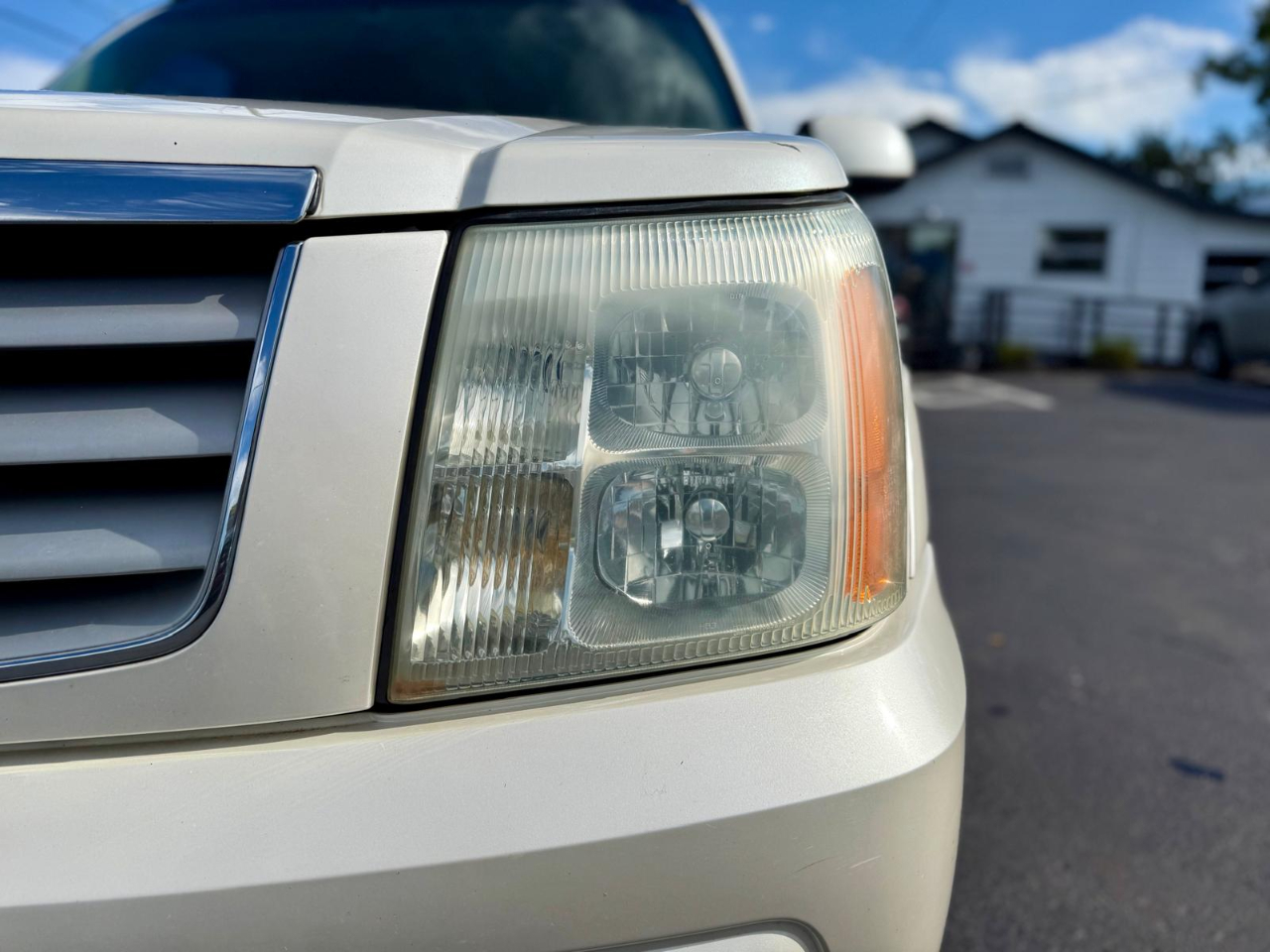 Cadillac Escalade 2WD 2003