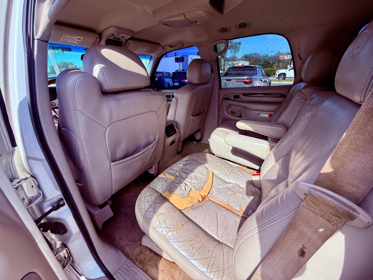 Cadillac Escalade 2WD 2003