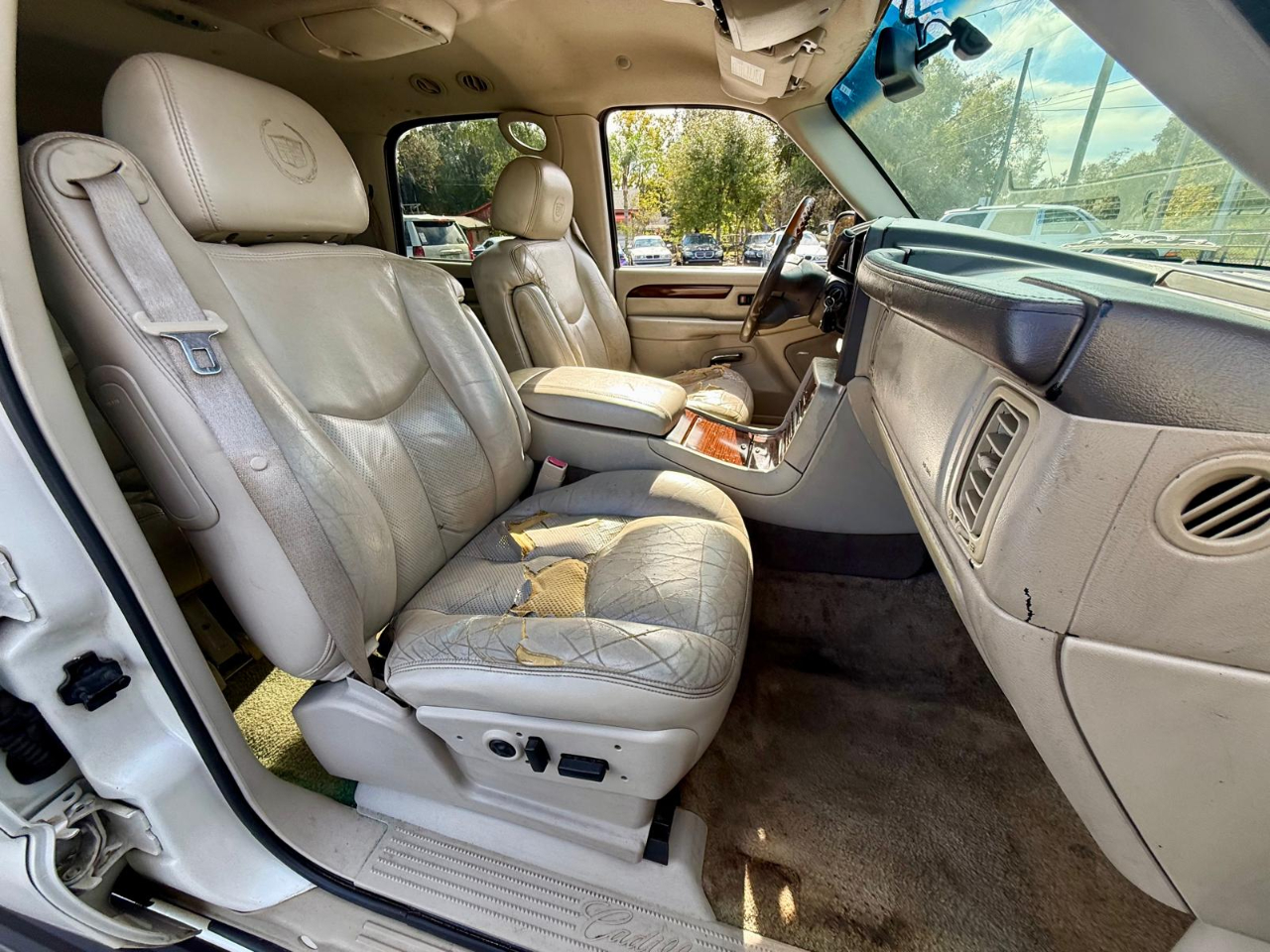 Cadillac Escalade 2WD 2003