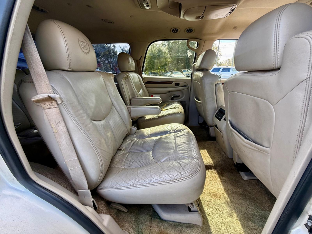 Cadillac Escalade 2WD 2003