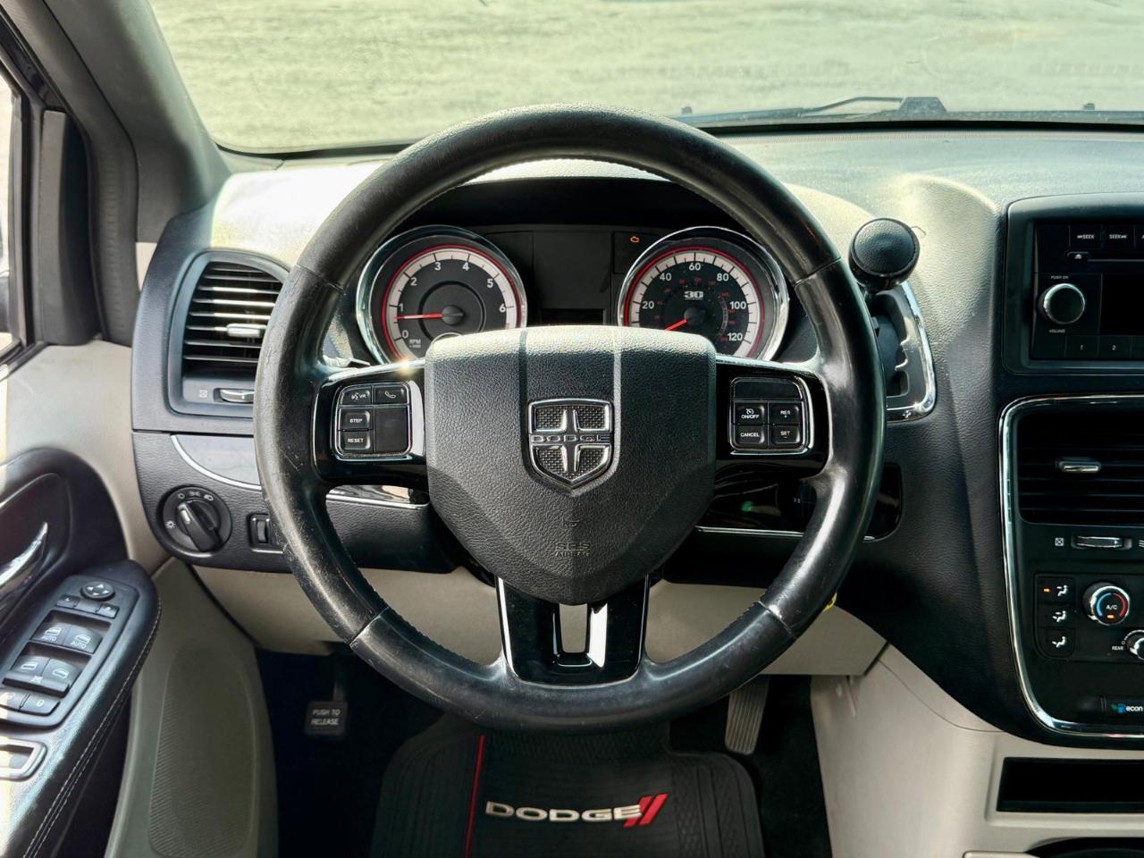 Dodge Grand Caravan SE 2014