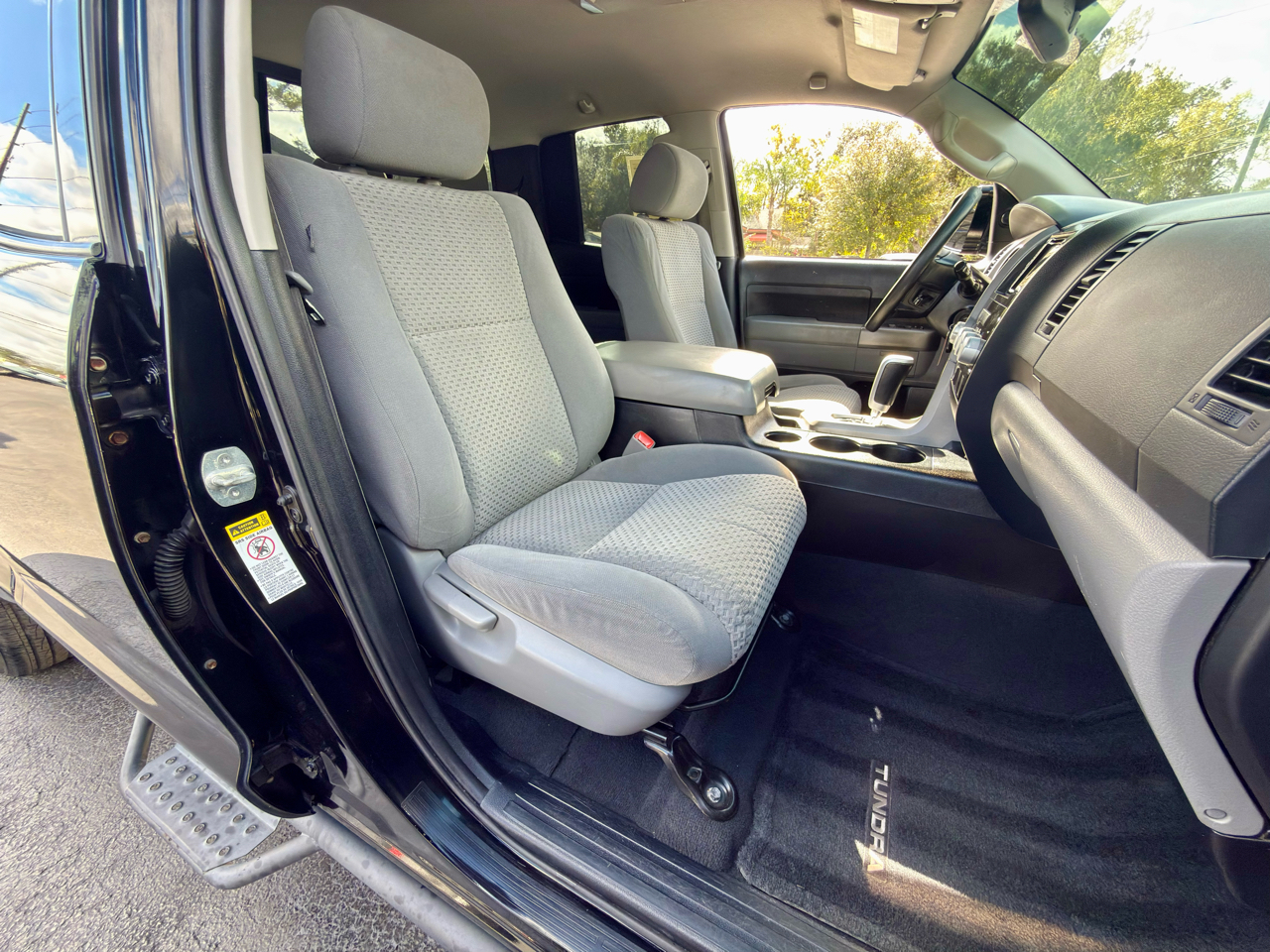 Toyota Tundra Tundra-Grade 5.7L Double Cab 2WD 2012