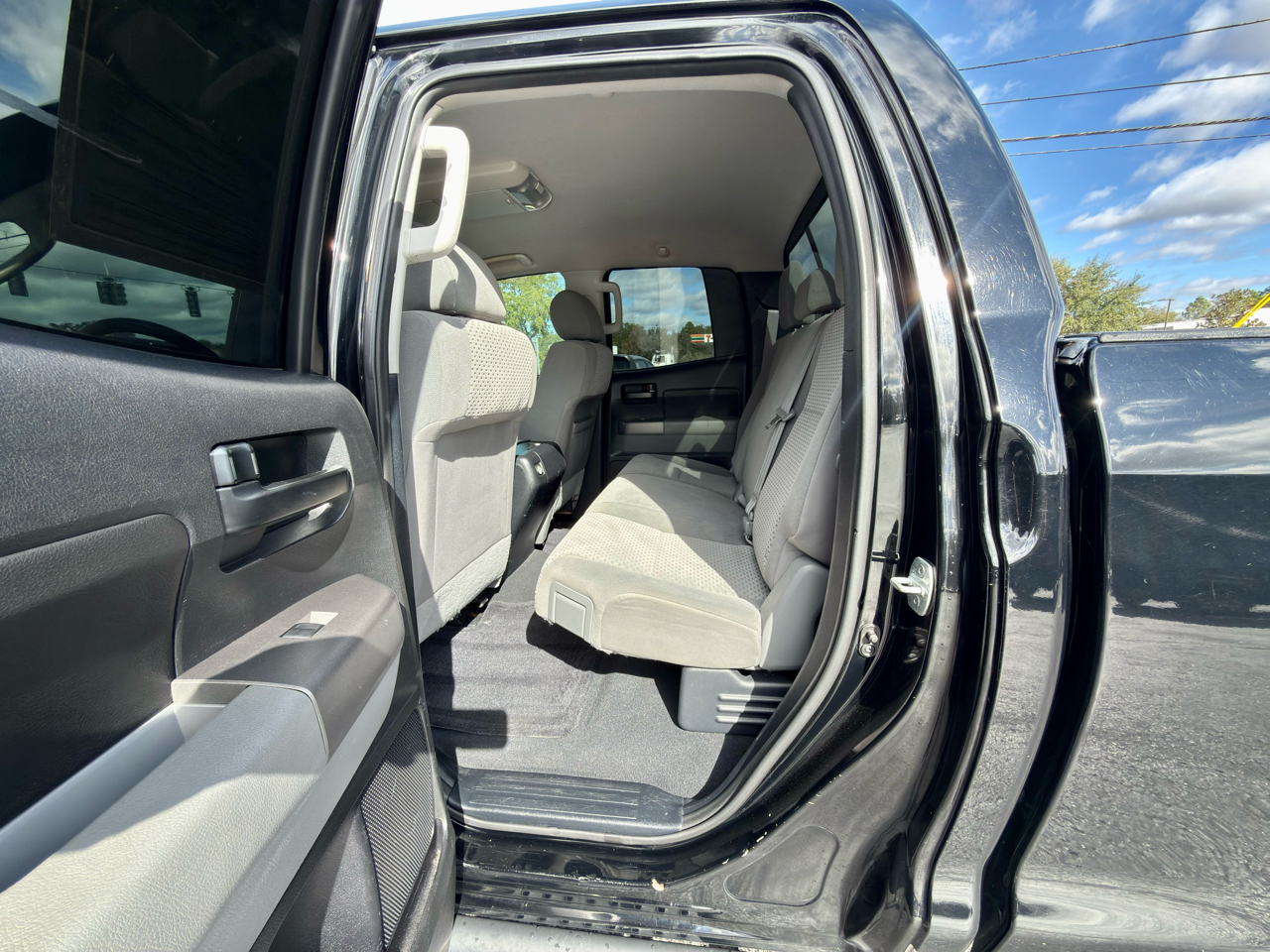 Toyota Tundra Tundra-Grade 5.7L Double Cab 2WD 2012