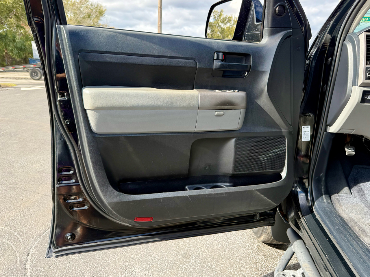 Toyota Tundra Tundra-Grade 5.7L Double Cab 2WD 2012