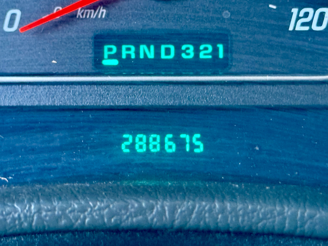 GMC Envoy SLE 2WD 2002