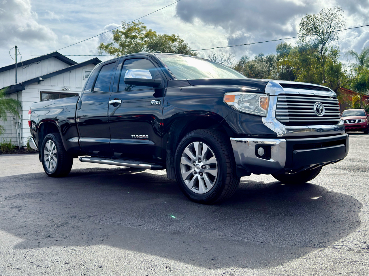Toyota Tundra Limited 5.7L Double Cab 2WD 2014