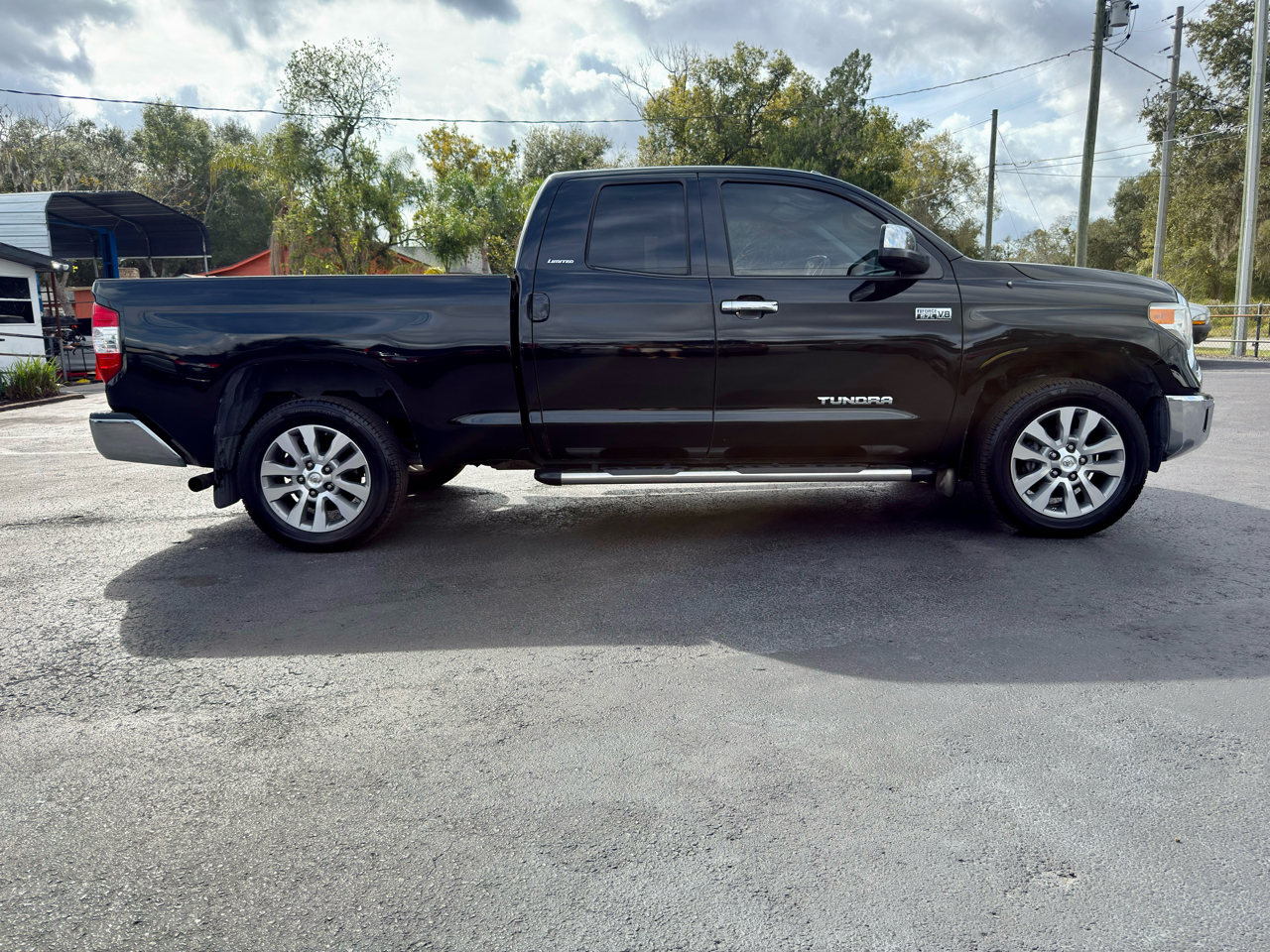 Toyota Tundra Limited 5.7L Double Cab 2WD 2014