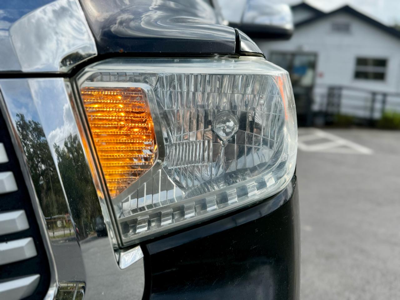 Toyota Tundra Limited 5.7L Double Cab 2WD 2014