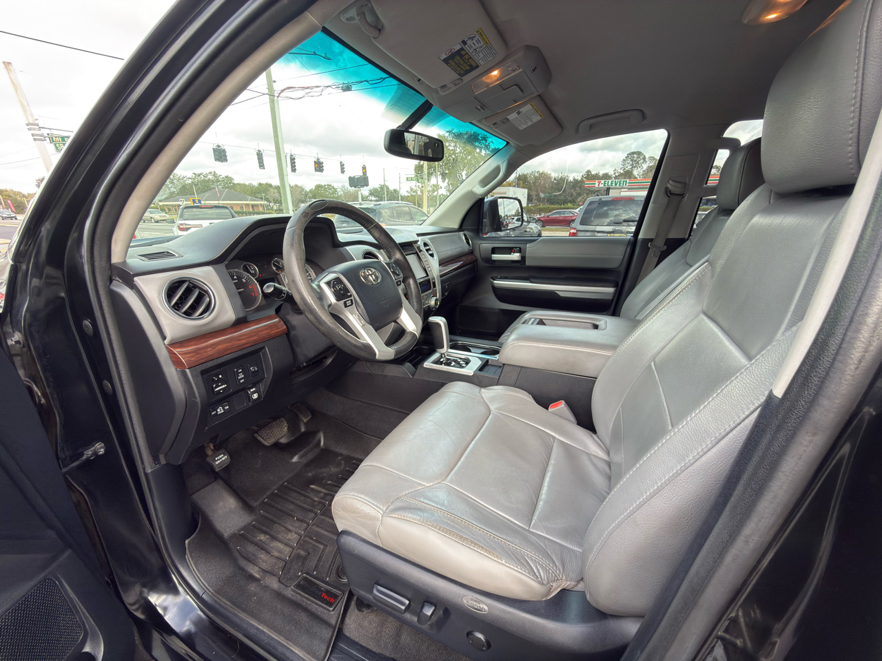 Toyota Tundra Limited 5.7L Double Cab 2WD 2014