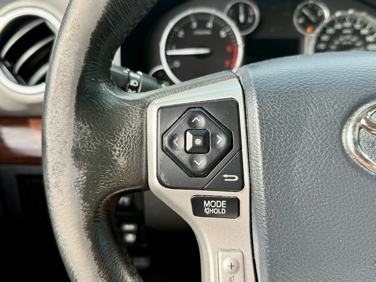 Toyota Tundra Limited 5.7L Double Cab 2WD 2014