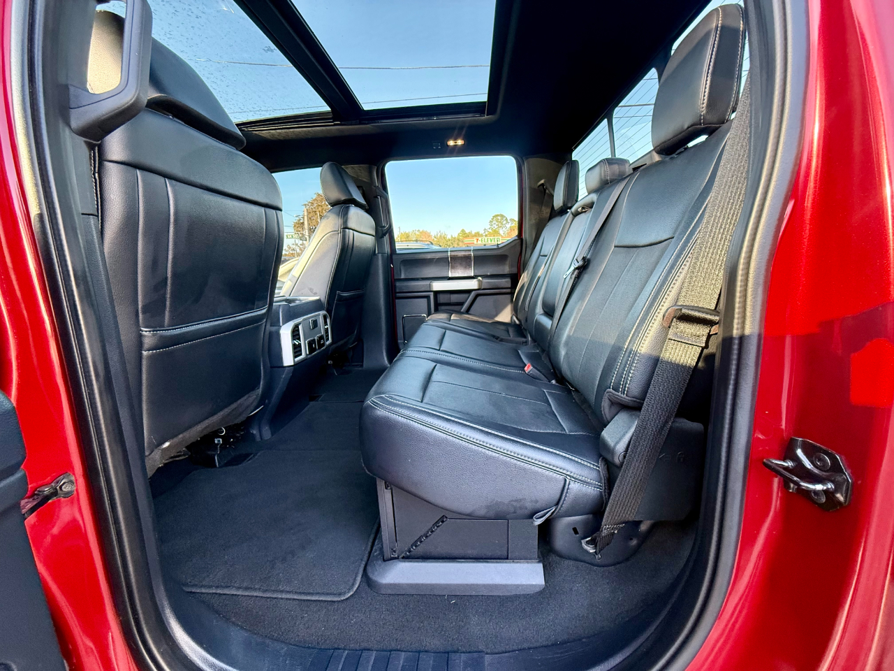 Ford F-250 SD Lariat Crew Cab Short Bed 4WD 2022