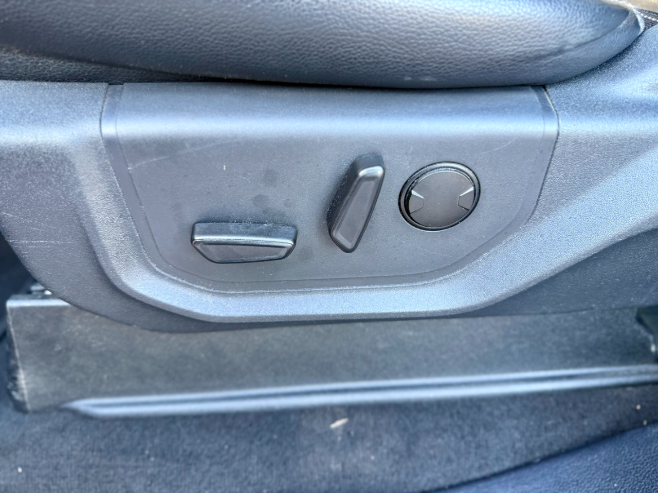 Ford F-250 SD Lariat Crew Cab Short Bed 4WD 2022