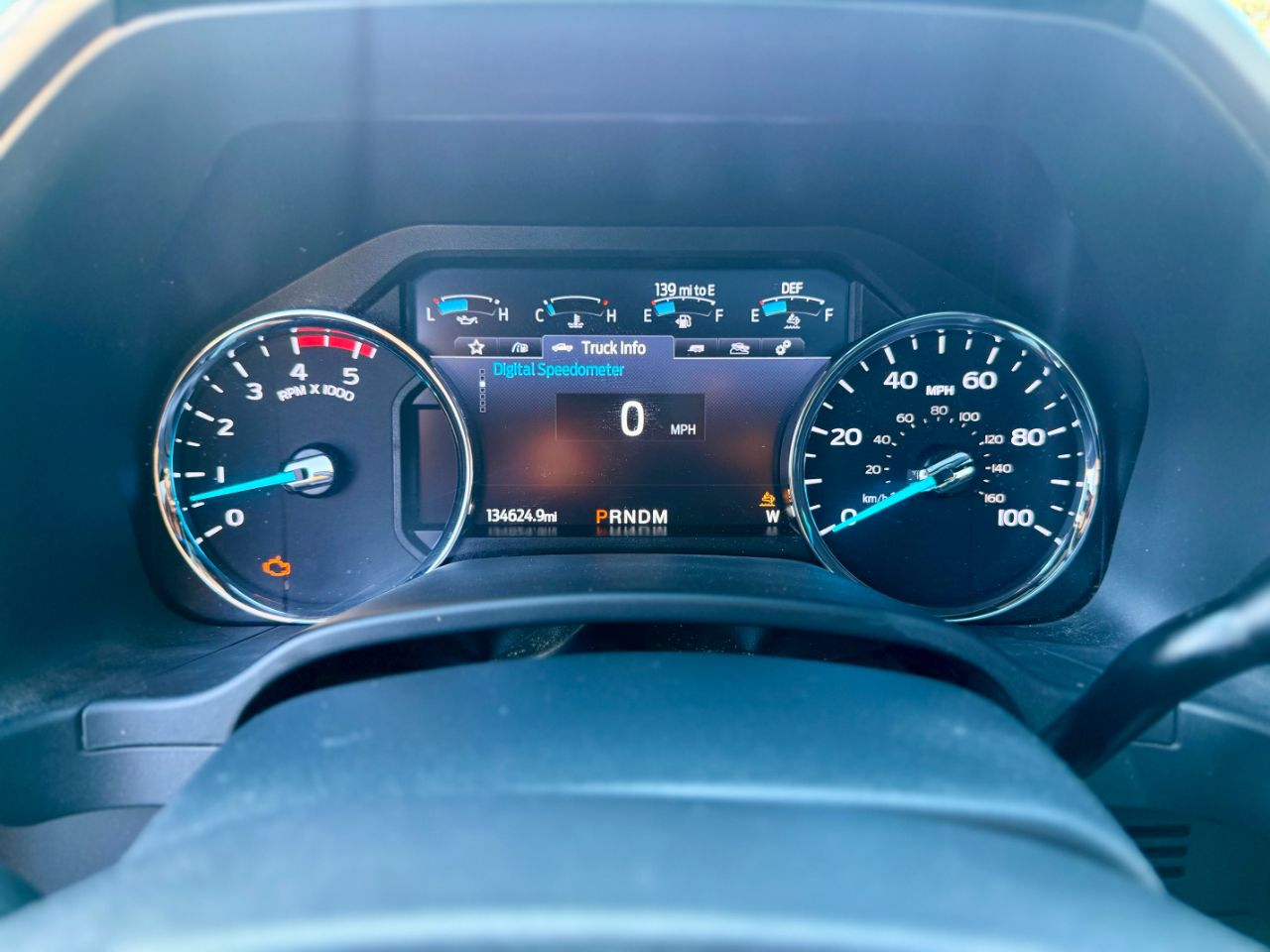 Ford F-250 SD Lariat Crew Cab Short Bed 4WD 2022