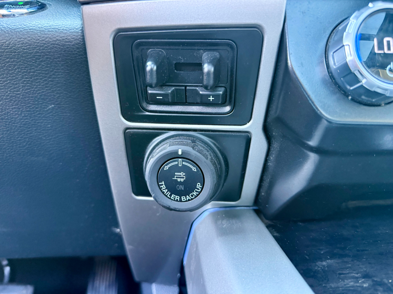 Ford F-250 SD Lariat Crew Cab Short Bed 4WD 2022