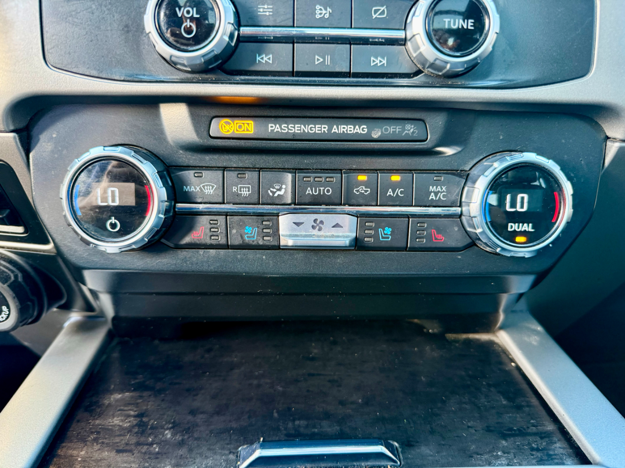 Ford F-250 SD Lariat Crew Cab Short Bed 4WD 2022